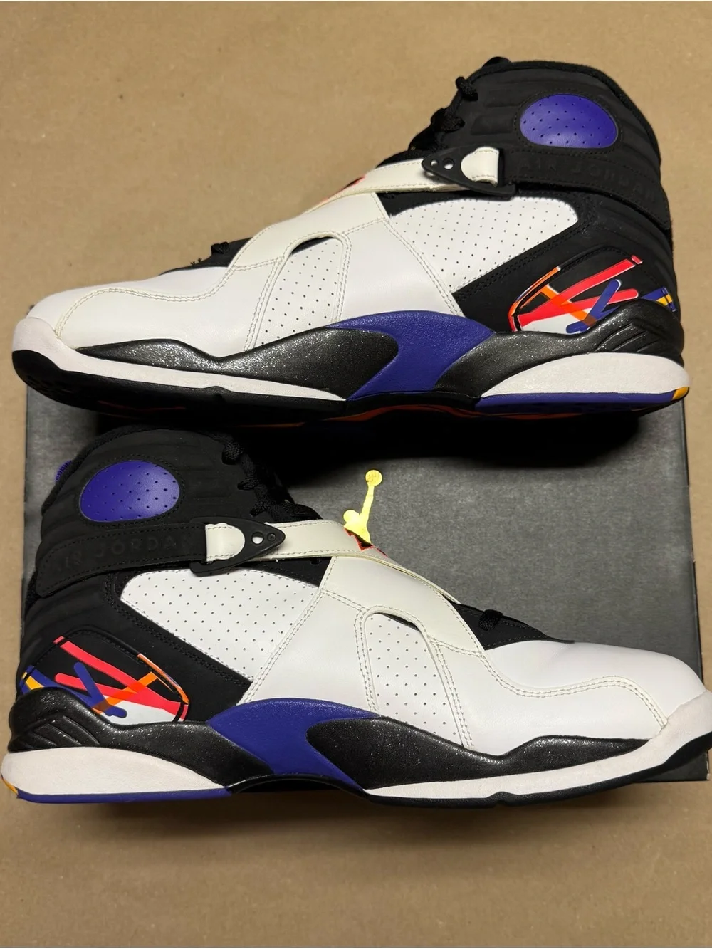 Nike Air Jordan 8 Three Peat Phoenix Men’s sz 13.5 Basketball shoes Rare NDS!